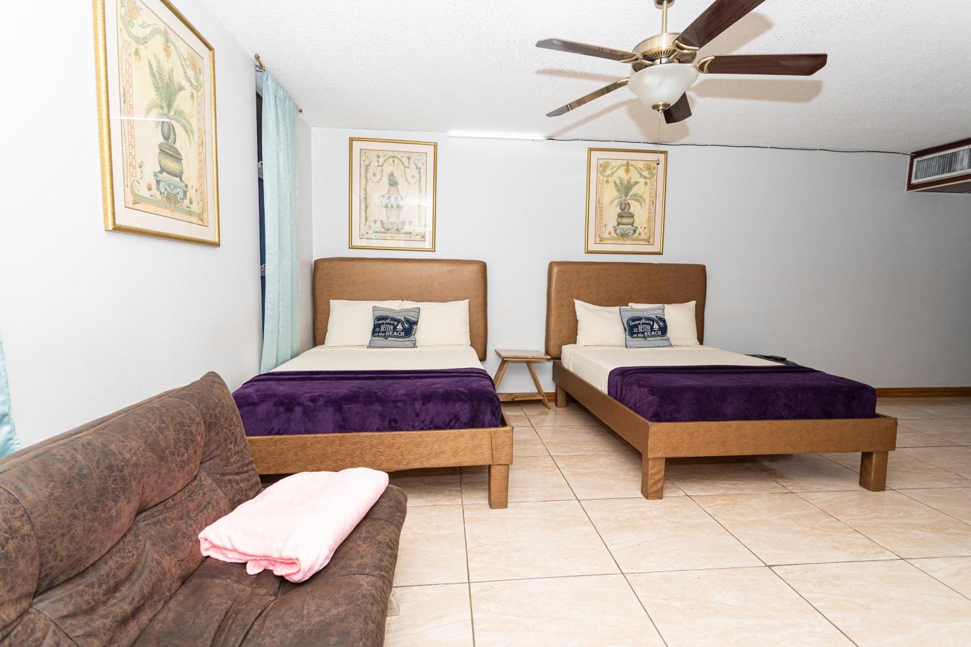 Montego Bay Club Apartments Exterior foto
