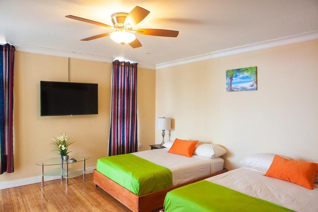 Montego Bay Club Apartments Exterior foto